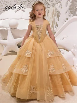 Elegantiškas Princesė SweepTrain Gėlių mergaičių Suknelės Vestuves Tiulio Pynimas Klostuotas Trumpas Rankoves Kvadratinių Kaklo su Laivapriekio 2022